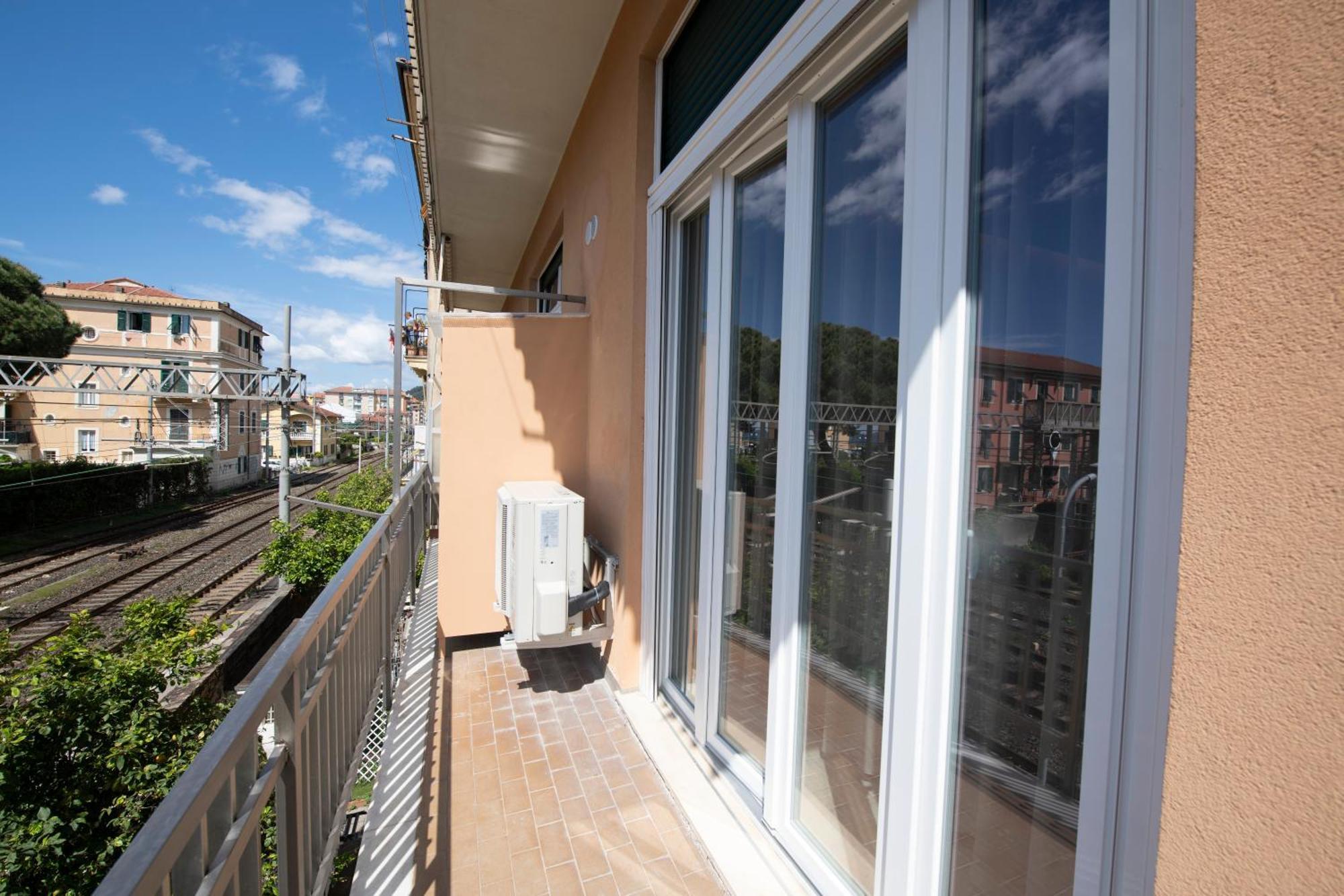 243B - Appartamento Mignon - Sara Home Chiavari, 200Metri Dal Mare Exteriér fotografie